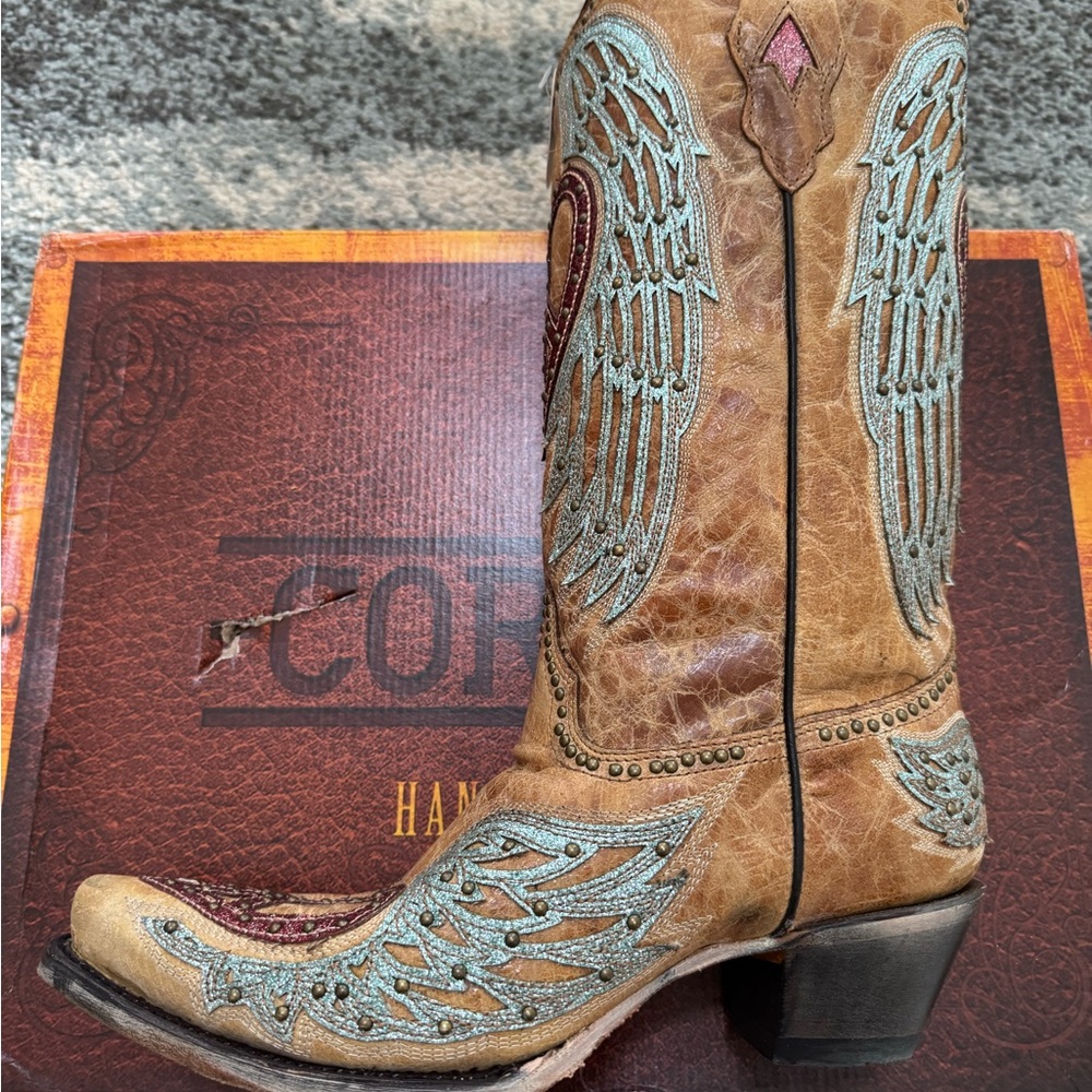 Corral Women’s Sand Heart and Wings Overlay and Embroidery Size 11 - Picture 6 of 11